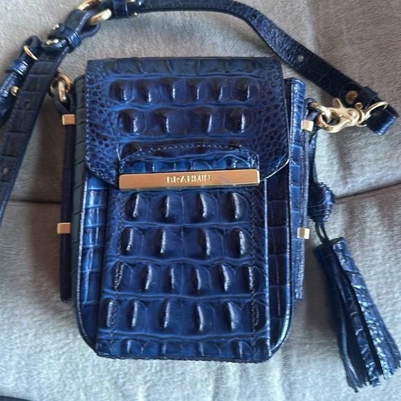 Brahman Crossbody - Picture 2 of 8